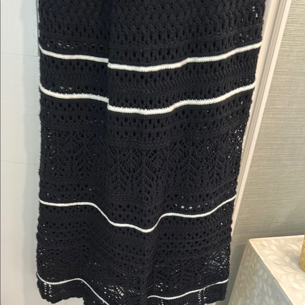 Abercrombie knit summer Black and White Striped Dress - Picture 4 of 5